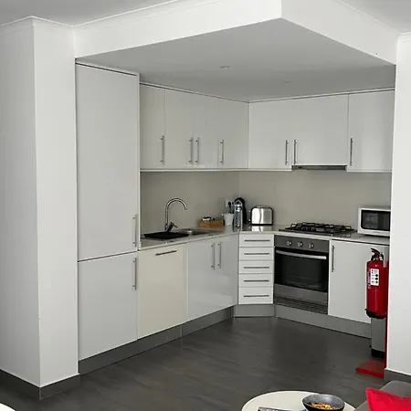 Cabriz White House *